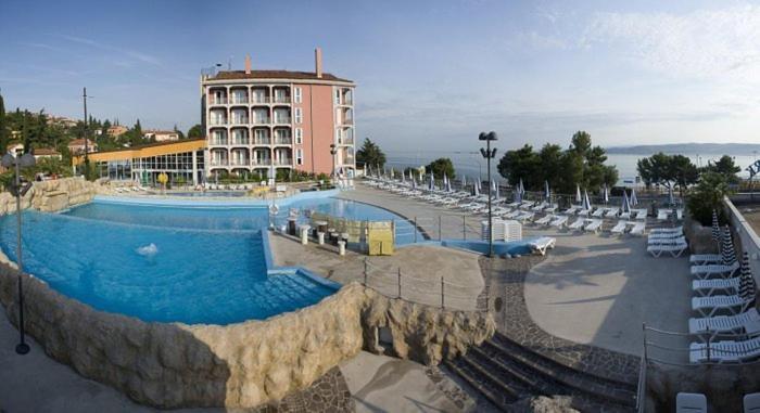 Hotel Aquapark Zusterna Koper Extérieur photo