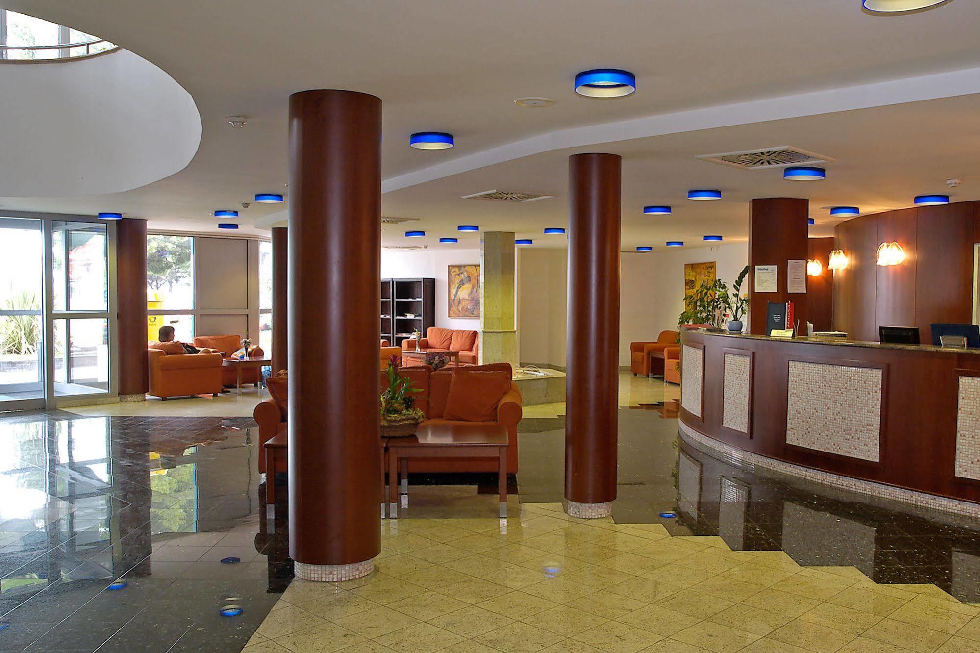 Hotel Aquapark Zusterna Koper Extérieur photo