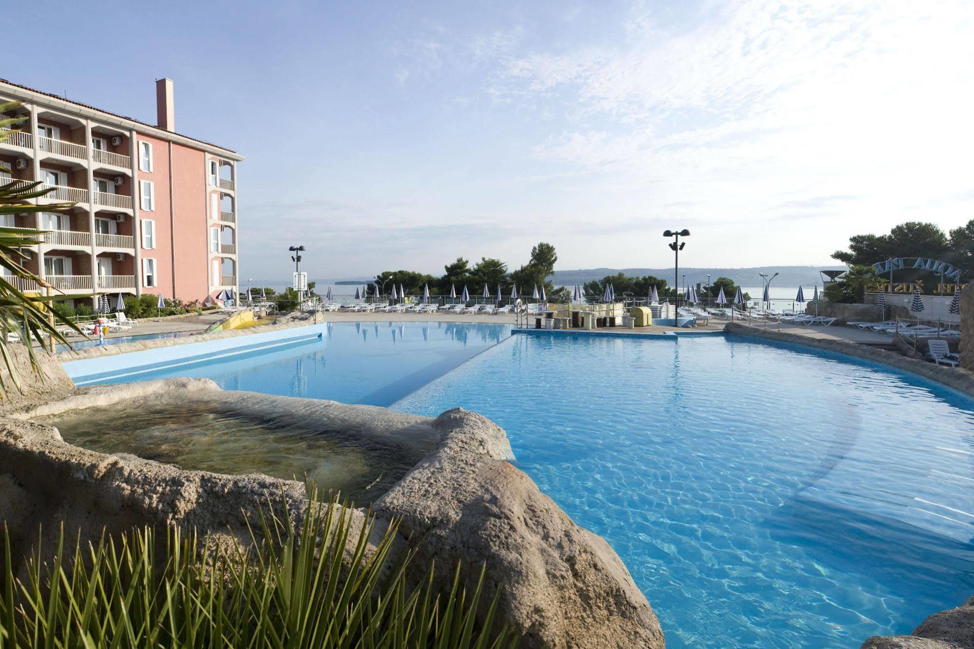 Hotel Aquapark Zusterna Koper Extérieur photo